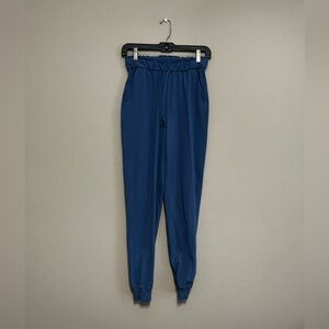 Lululemon Stretch High-Rise Jogger in Soft Denim size 4 athleisure pants blue‎
